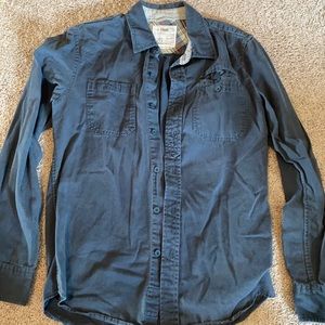 Men’s long sleeve button down size S
